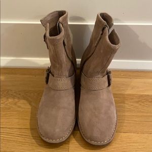 Hush Puppies Aydin Catelyn Boot, Size 6.5.